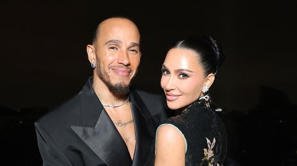 Nada de careca, homem alto com dentes bonitos e boa higiene: aos 45 anos e namorada de Lewis Hamilton, Kim Kardashian revelou ter uma lista de 55 pré-requisitos para novo relacionamento; em 2023, a famosa contou 21 itens da lista na TV