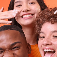 Favorito por quem tem pele acneica, o gel de limpeza da Darrow merece estar na sua rotina de skincare