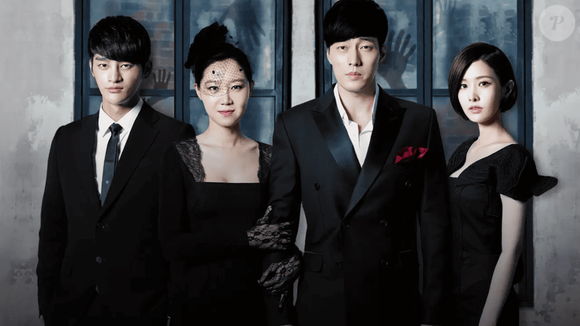 'Sol do Mestre': uma mulher que vê fantasmas se aproxima de um CEO rico ao descobrir que, quando toca nele, os espíritos desaparecem