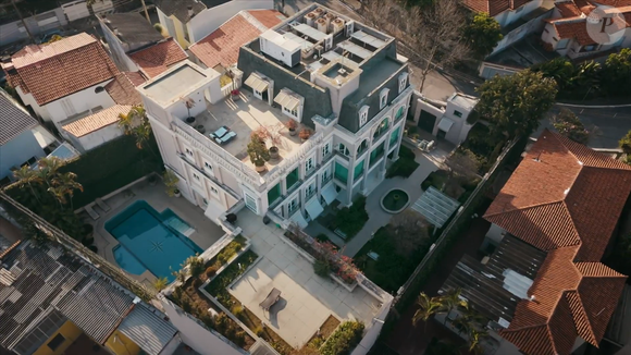 Fortuna estimada em R$ 2 bilhões coloca herdeira das Casas Pernambucanas no centro de batalha judicial