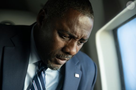 Protagonista de 'Casa de Dinamite' é Idris Elba, que interpreta o comandante responsável por coordenar a resposta dos EUA