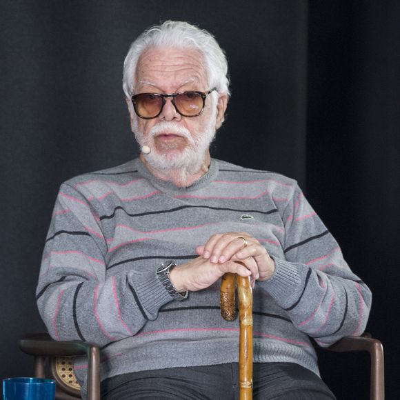 Atriz de 'História de Amor' e filha de Manoel Carlos, Julia Almeida se manifestou e negou ter agido para separar os pais de amigos e familiares