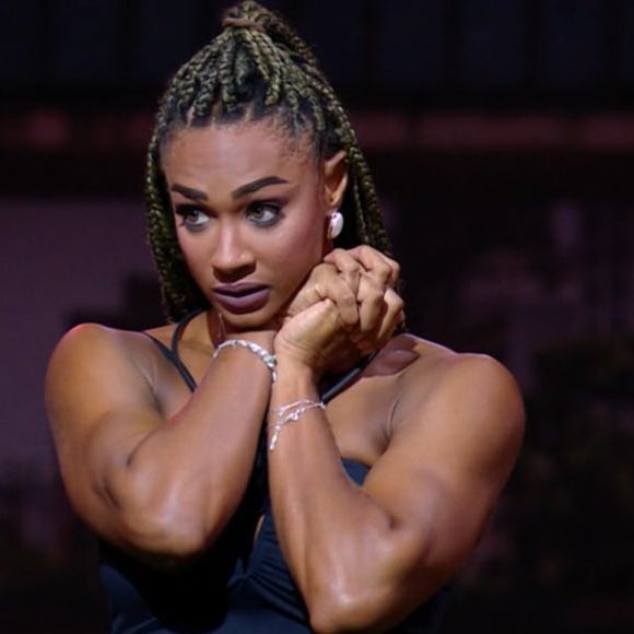 Aline é considerada 'saboneteira' por internautas e reação de Vinícius para a amiga viraliza no 'BBB 25'