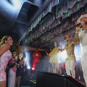 Paolla Oliveira foi prestigiar um show do mozão, Diogo Nogueira