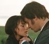 Todos nos lembramos de Elizabeth Bennet e do Sr. Darcy com clareza, especialmente daquela cena em que suas mãos se tocam levemente e, de repente, aquele gesto banal se torna a coisa mais sensual do planeta.
