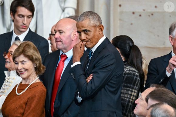 Barack Obama também foi sozinho à posse de Donald Trump nesta segunda-feira (20)