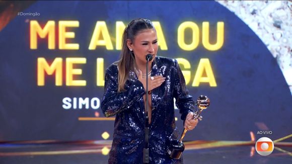 Simone Mendes se emocionou em seu discurso