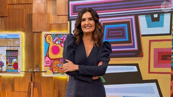 Pesquisas também indicam uma nuance curiosa: cruzar os braços pode aumentar a persistência diante de tarefas complexas