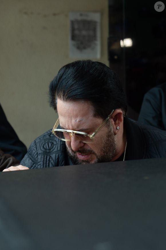 Velório de Rick, dupla de Renner: Marrone, da dupla com Bruno, chorou no adeus ao cantor sertanejo