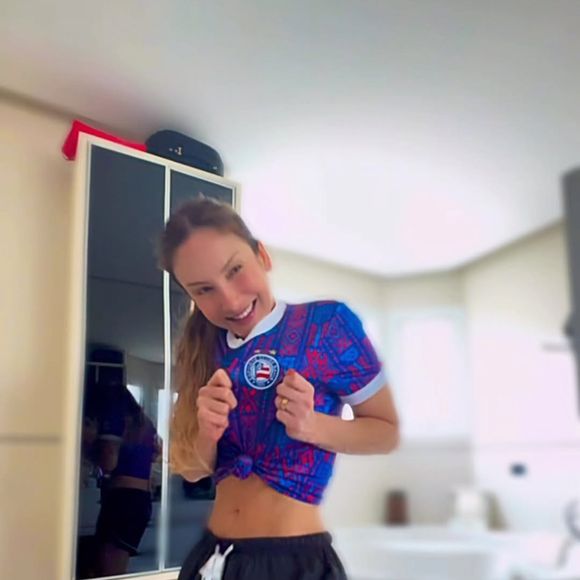 Claudia Leitte comemorou a vitória do Bahia no Campeonato Baiano de 2025