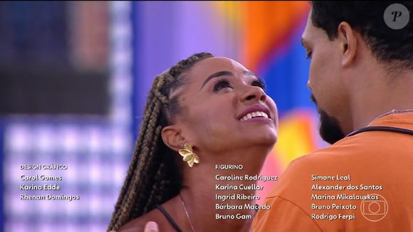 Aline comemora com Vinícius, após continuar no 'BBB 25'