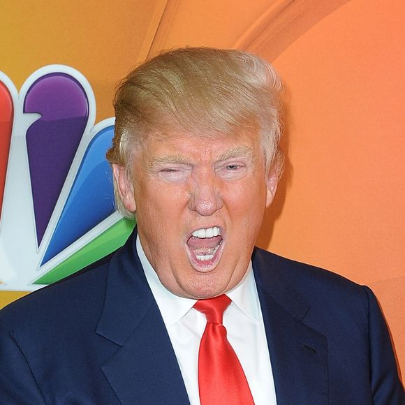 Além de fim trágico de Trump, vidente afirma que 2025 será um ano de revelações e fenômenos paranormais