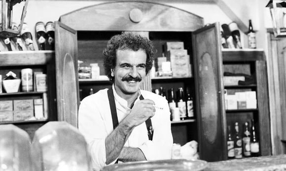 Armando Bógus foi o Nacib da primeira versão da novela 'Gabriela' em 1975. Ator se despediu das novelas em 1992 com o Cândido Alegria de 'Pedra Sobre Pedra'