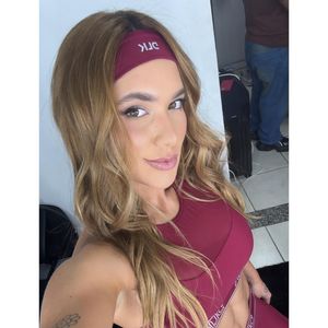 Virgínia Fonseca exibiu seu corpo sarado na campanha de moda fitness