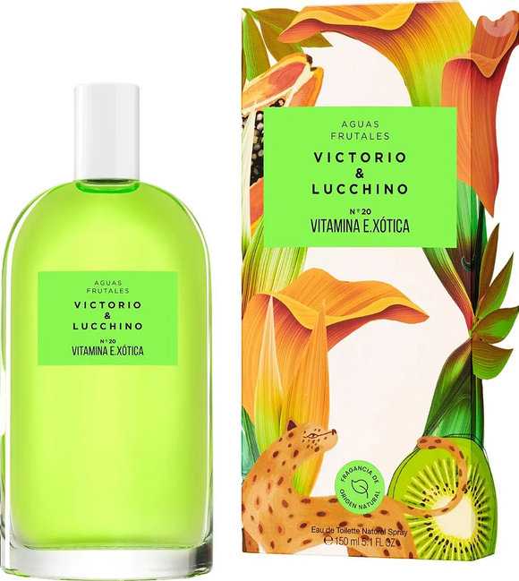 No coração da fragrância, jasmim, peônia e maracujá entram em cena e acrescentam uma faceta feminina e envolvente à composição do perfume cítrico
