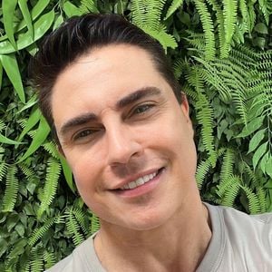 Marcelo Augusto namorava um amigo de Leo Dias na época, segundo o colunista - e foi assim que a fofoca chegou até ele em primeira mão