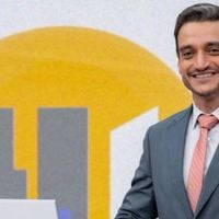 Café da manhã com 3 ovos antes da 1h da madrugada e cama no máximo 16h30: com rotina fora dos padrões, Tiago Scheuer, 43 anos, reforça cuidado com corpo em 6 dias de exercícios físicos. 'Gosto de correr 5km', revela âncora do 'Hora 1', da Globo