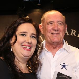 Mulher de Renato Aragão, Lilian Aragão está casada com o humorista há mais de 30 anos.