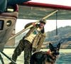 Estrelado por Brad Pitt, 'Coração Selvagem' conta a história de James Belmont, um ex-militar que sofre um acidente de avião e fica isolado na região selvagem do Alasca com Odin, seu antigo cão de combate