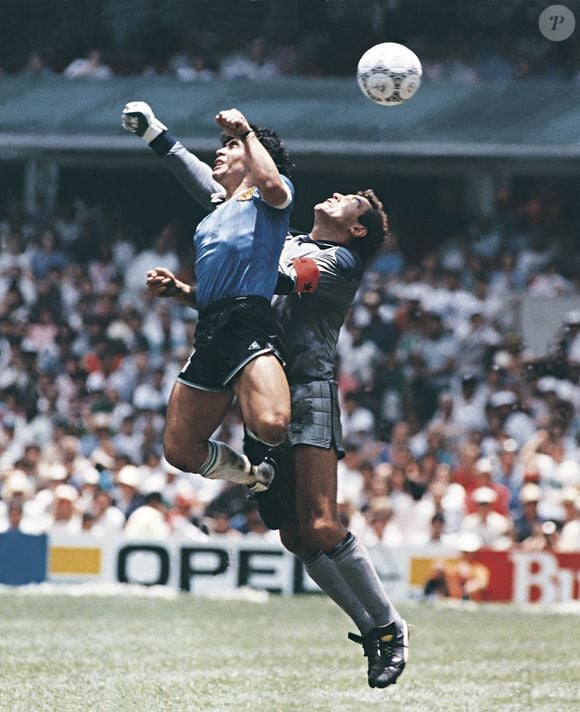Companheiro de Diego Maradona no título mundial de 1986, Ricardo Bochini afirmou à CNN Brasil que dificilmente outro jogador conseguirá repetir o desempenho apresentado pelo eterno camisa 10 no México