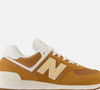 Nem bege, nem marrom: o novo New Balance 574 V2 encontrado na Renner conquistou fashionistas por sua tonalidade inspirada no famoso pastel de Belém. O modelo une conforto, elegância e um toque gourmet que combina perfeitamente com o inverno de 2026
