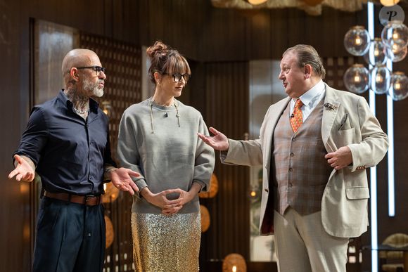 A semifinal do MasterChef Celebridades eliminou Dodô e Maurren Maggi e definiu Julianne Trevisol e Valesca Popozuda como finalistas da temporada