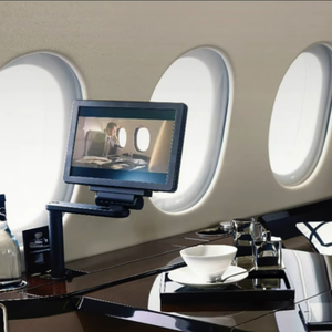 Segundo a Dassault Aviation, o jato utilizado por Neymar oferece níveis de ruído comparáveis aos de uma biblioteca, além de internet de alta velocidade, chamadas de voz e sistemas digitais de controle para os passageiros
