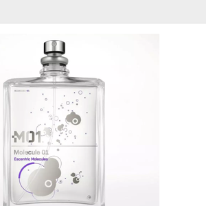 O primeiro perfume de Bruna Marquezine pode ser encontrado no Mercado Livre a partir de R$ 1.496,95, sendo esta uma compra internacional.