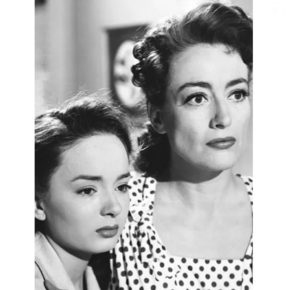 O clássico do cinema de 1945. 'Almas em Suplício' (Mildred Pierce), dirigido por Michael Curtiz e estrelado por Joan Crawford e Ann Blyth, foi inspiração para o texto da novela 'Vale Tudo', em 1988.
