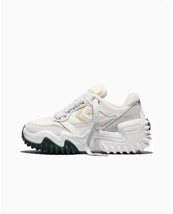 Quem busca um tênis estiloso para sair do básico pode apostar no Converse Wave Motion Trainer, modelo que mistura visual esportivo, acabamento sofisticado e uma proposta cheia de personalidade