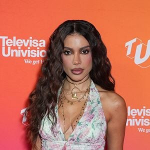 Anitta protagonizou uma série de conflitos públicos com Leo Dias em 2020, incluindo acusações de ameaças e vazamento de conversas
