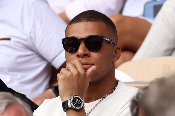 Kylian Mbappé vive o auge da carreira e lidera a França na Copa de 2026, mas uma declaração feita em 2025 revela um lado pouco conhecido do atacante sobre os bastidores do futebol profissional