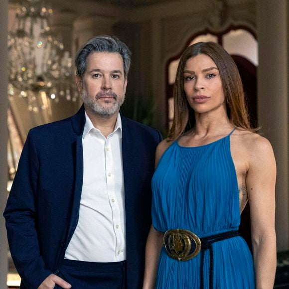 Ferette (Murilo Benício) e Arminda (Grazi Massafera) escondem muitos segredos novela Três Graças