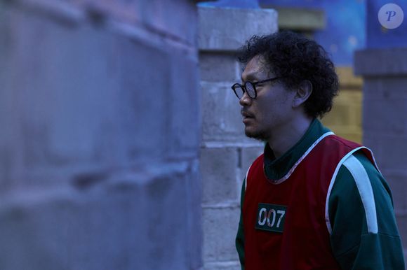 Segundo uma teoria, Yong-sik irá se matar com uma mini faca que a mãe carrega como prendedor de cabelo