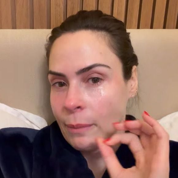 Ana Paula Renault chorou ao contar que o pai, Gerardo, foi quem mostrou a ela essa pesquisa da FGV
