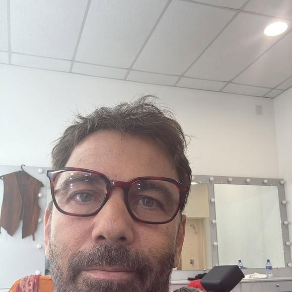 Marcelo Faria explica: ‘Essa doença é causada pelo mesmo vírus da catapora que fica adormecido no corpo e pode ser reativado a qualquer momento da nossa vida’