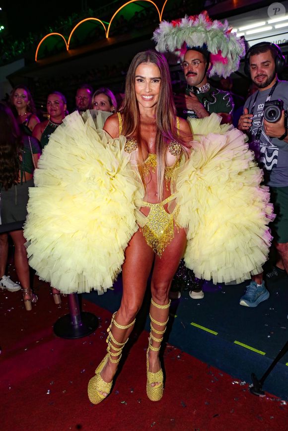 Desfile das Campeãs 2025: Deborah Seco se fantasiou de Mulher Melão em sua saga de homenagear as 'Mulheres Frutas'