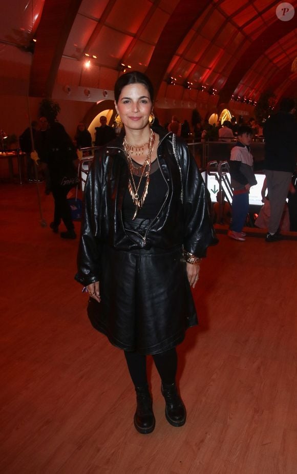 Emanuelle Araújo apostou em um poderoso look "all black" com inspiração rockstar para acompanhar o 4º dia do Rock in Rio