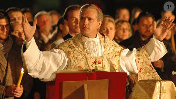 'João Paulo II' (2005) – Disponível na PlutoTV