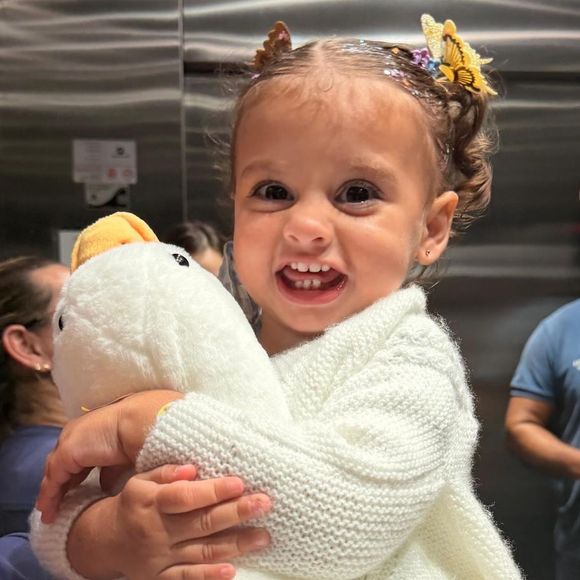 Helena, terceira filha de Neymar, completou 2 aninhos na última sexta-feira, dia 03 de julho de 2026