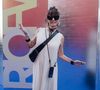 Rio Fashion Week 2026: Fernanda Abreu compareceu ao evento com um vestido branco e preto