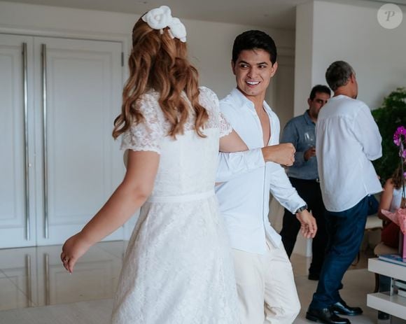 Maria Cavalcanti escolheu a delicadeza da renda como protagonista absoluta