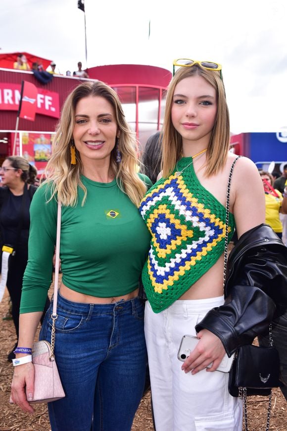 Aos 13 anos, Brenda roubou a cena na Arena Brasileira e chamou atenção pela altura e pelo visual cheio de personalidade