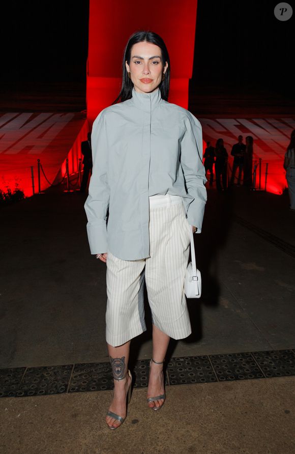 Sonho com avô deixa Cleo Pires 'enlouquecida' e atriz decide voltar a usar sobrenome artístico após 8 anos: 'Recarregar ancestralidade'