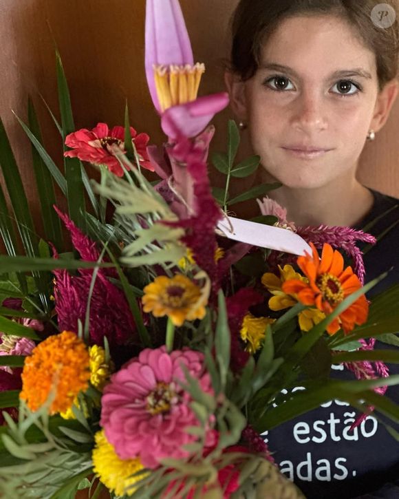 Maria, neta de Ana Maria Braga e filha de Mariana Maffeis, completou 11 anos na última segunda-feira (08)