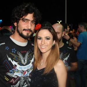 Renato Góes vai contracenar novamente com uma antiga namorada: Tatá Werneck, intérprete de Brigitte. Os dois namoraram durante cerca de seis meses em 2015, e agora se reencontram profissionalmente em uma novela das nove.