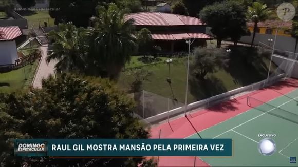 Raul Gil tem na sua mansão uma quadra de tênis: casa de luxo fica em Itu, SP