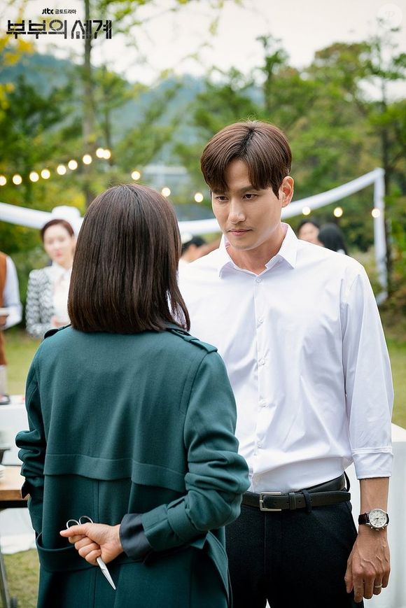 Então, a protagonista vê tudo mudar quando Tae-oh tenta acabar com a própria vida