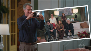 Volta do filho de Odete após anos em 'Vale Tudo' é marcada por foto em família dos Roitman, e web não perdoa: 'Ninguém questiona'