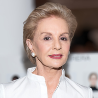 Carolina Herrera, de 87 anos: ‘Todo mundo precisa saber ficar sozinho em algum momento. É preciso cultivar algo dentro de si’